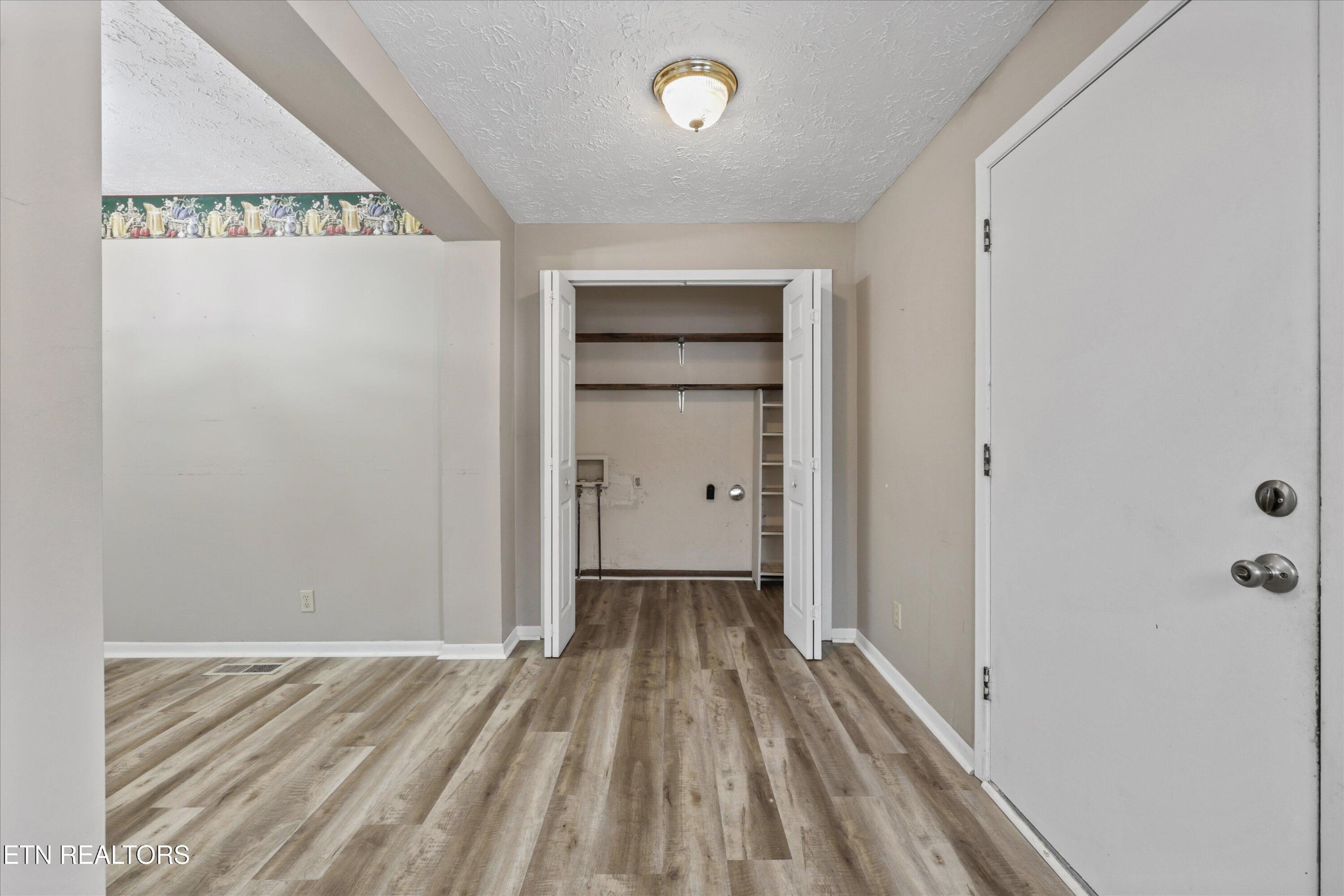 359 East Wolf Valley Road Heiskell, TN 37754 - Photo 11 of 40 a view of a room with an empty space