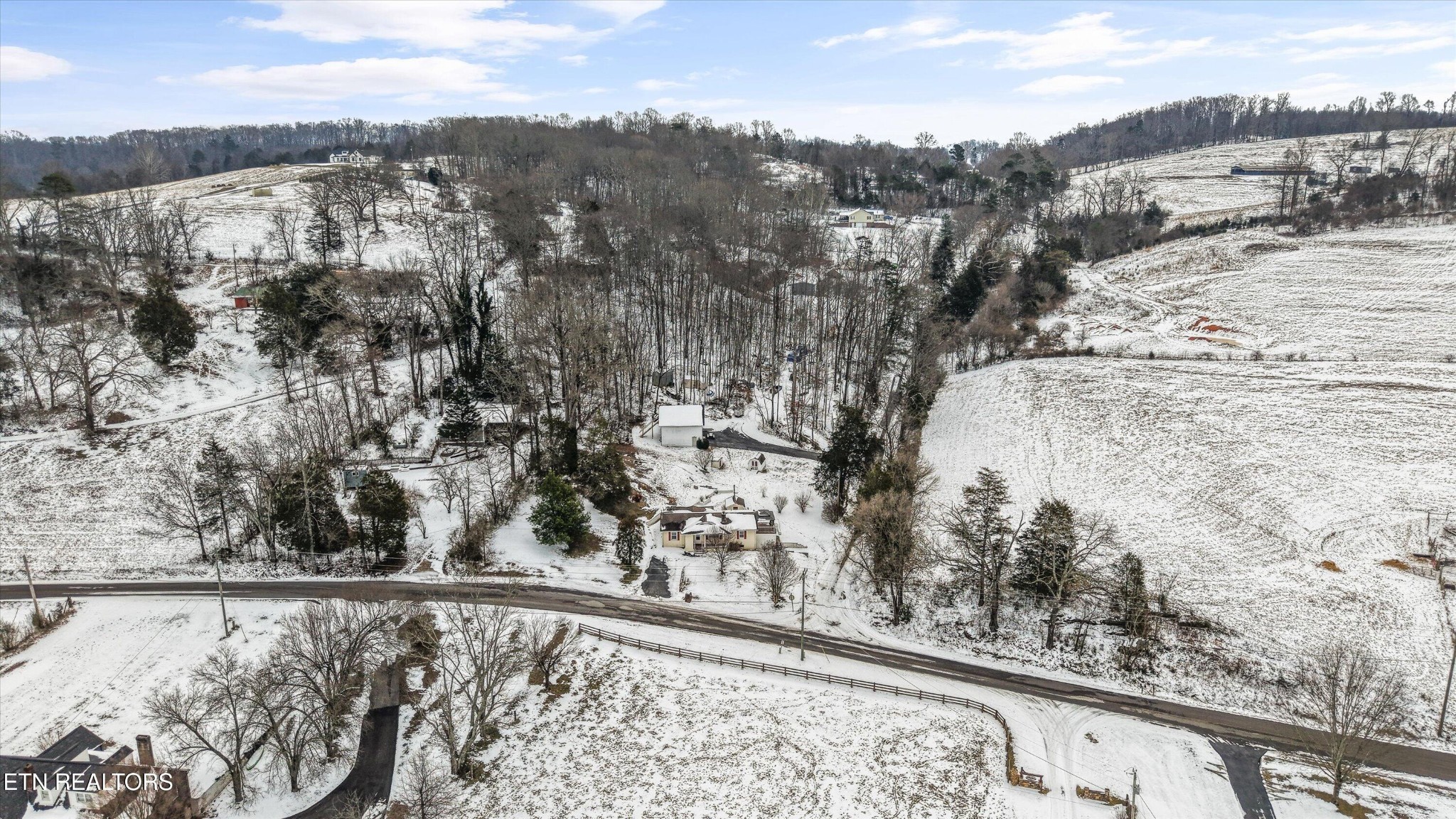 359 East Wolf Valley Road Heiskell, TN 37754 - Photo 35 of 40 a view of a snow on a mountain