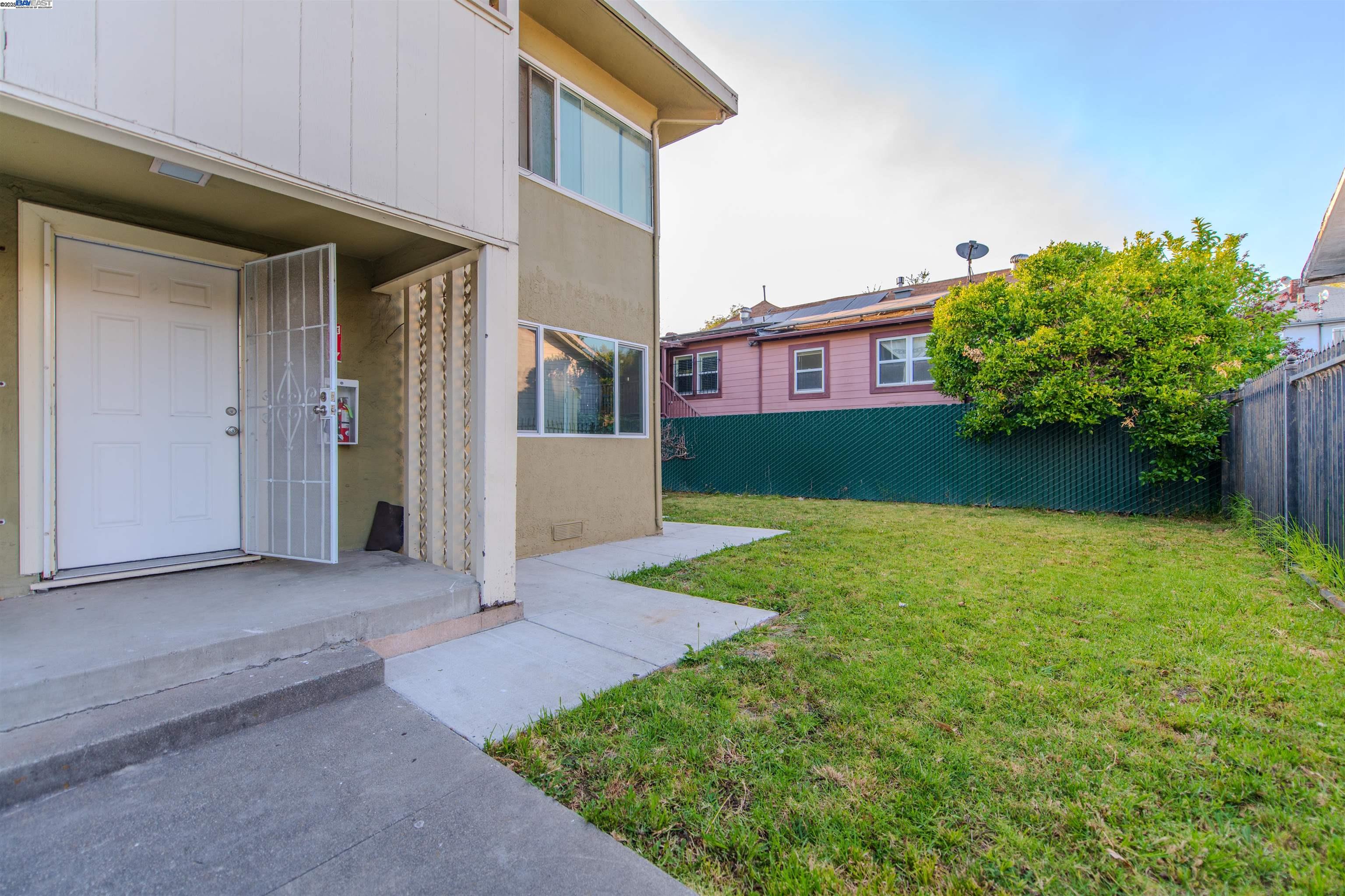 1815 Fairview Street, Unit 2 Berkeley, CA 94703 - Photo 2 of 11