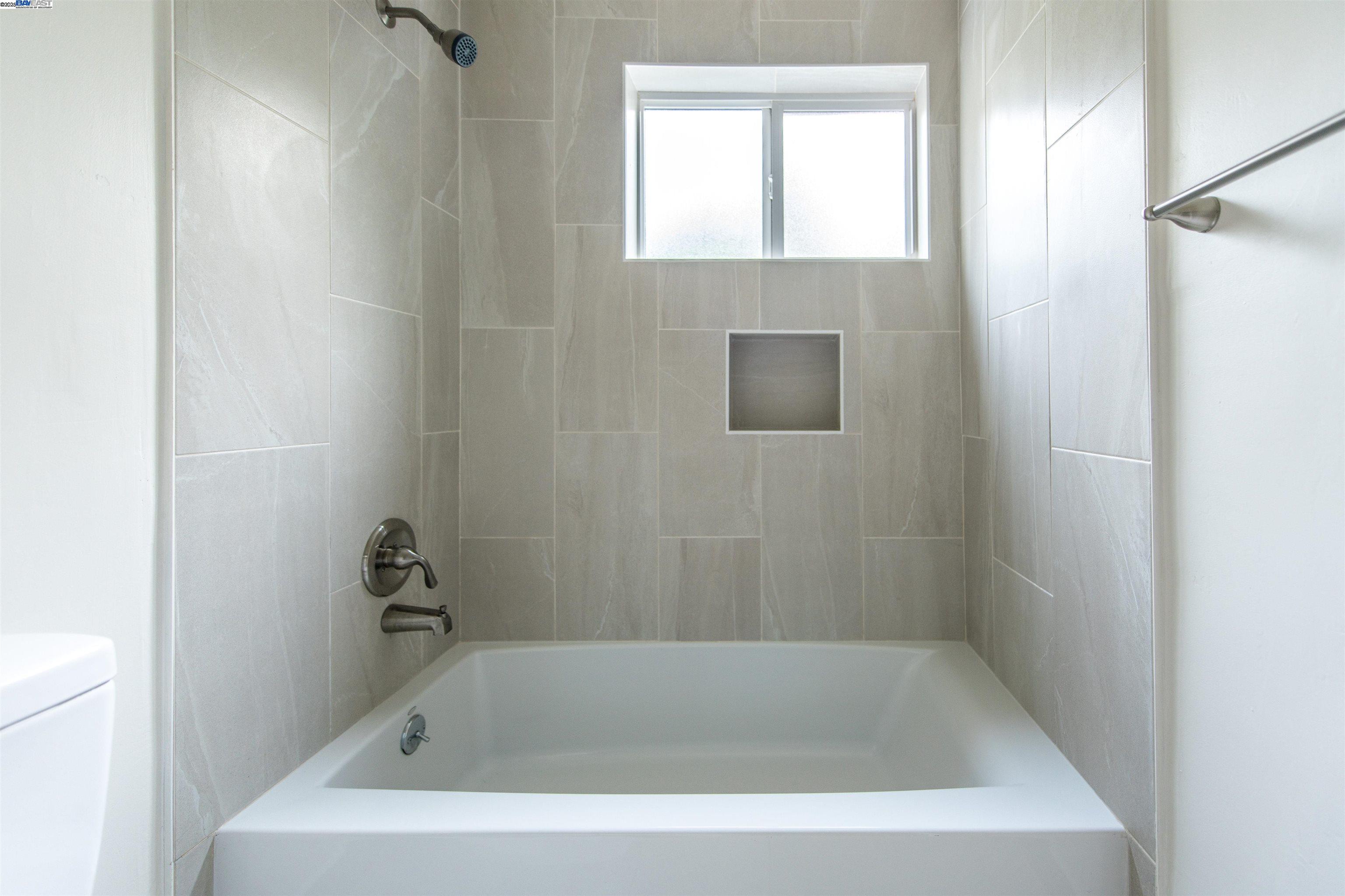 1815 Fairview Street, Unit 2 Berkeley, CA 94703 - Photo 9 of 11