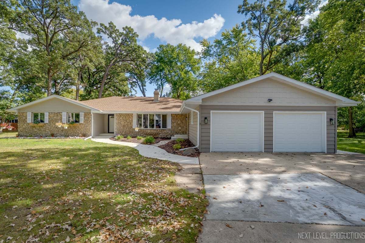 21547 South Nadia Drive Shorewood, IL 60404 - Photo 1 of 39