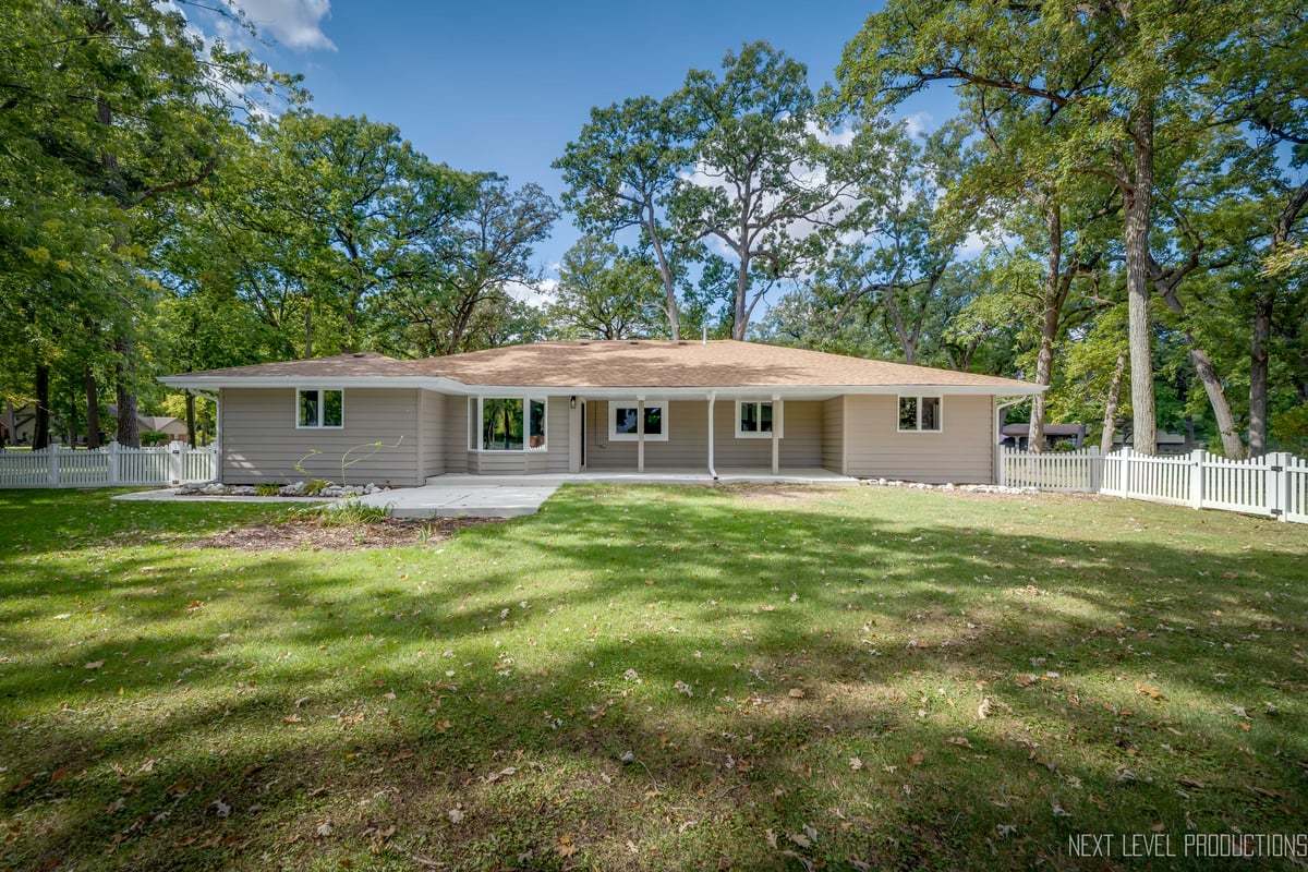 21547 South Nadia Drive Shorewood, IL 60404 - Photo 4 of 39