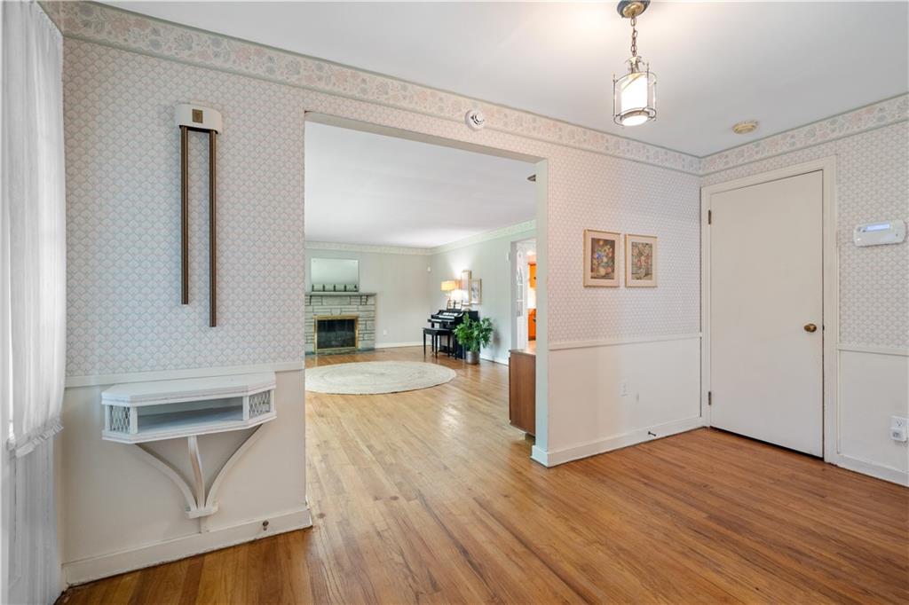504 Edgewood Road Pittsburgh, PA 15221 - Photo 4 of 47 Gallery Image 4