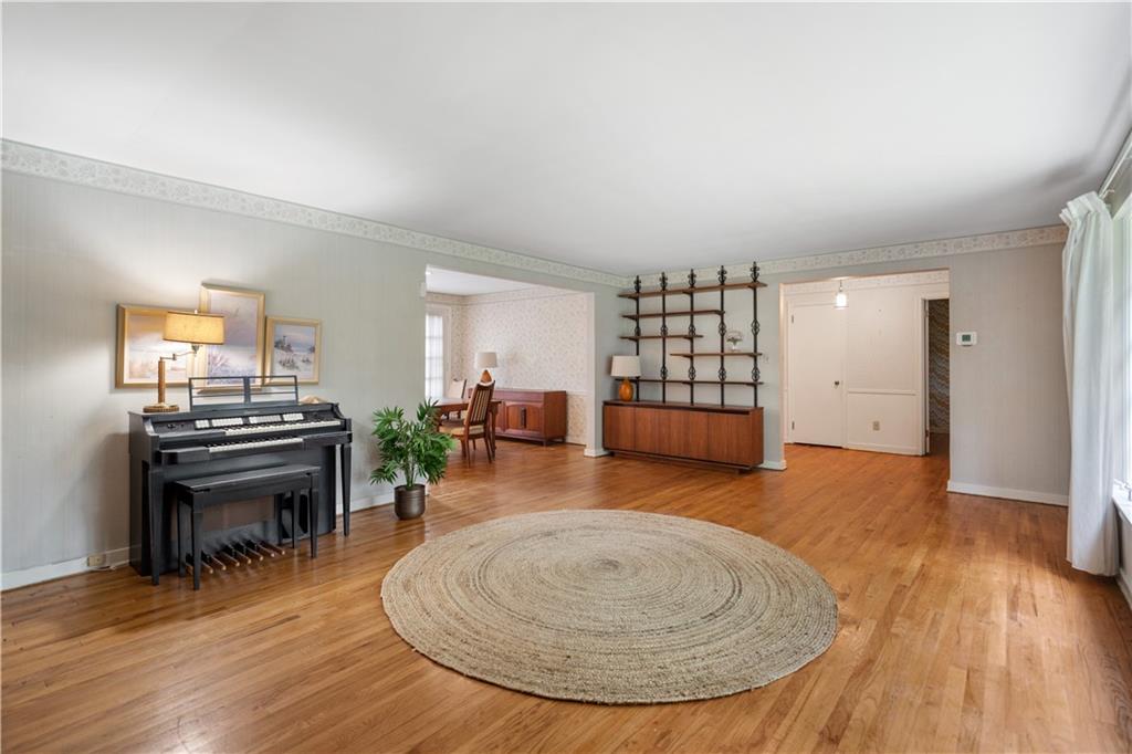 504 Edgewood Road Pittsburgh, PA 15221 - Photo 6 of 47 Gallery Image 6