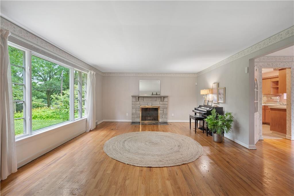 504 Edgewood Road Pittsburgh, PA 15221 - Photo 8 of 47 Gallery Image 8