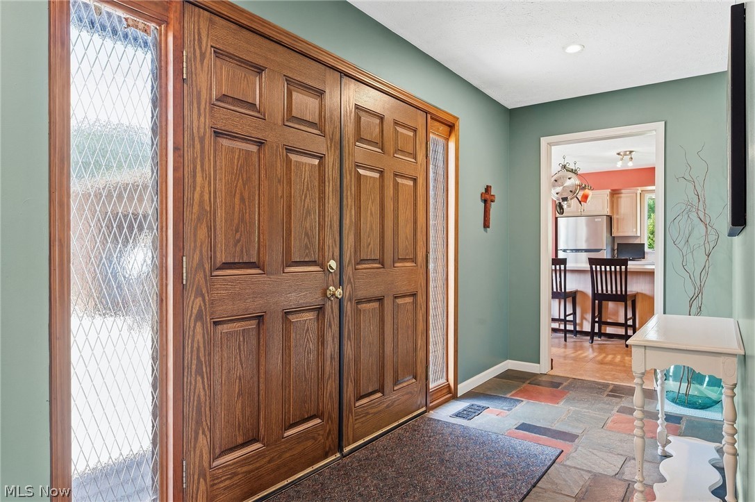 16385 Messenger Road Chagrin Falls, OH 44023 - Photo 3 of 25