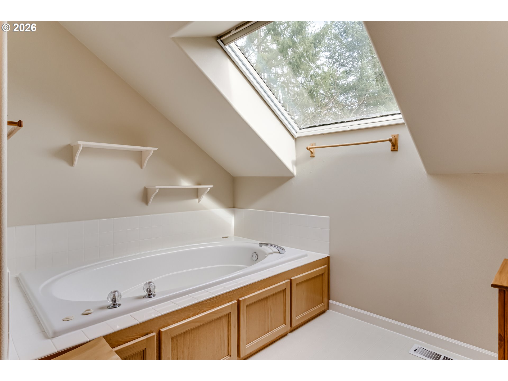 3593 Lawrence Street Eugene, OR 97405 - Photo 15 of 33 Bathroom