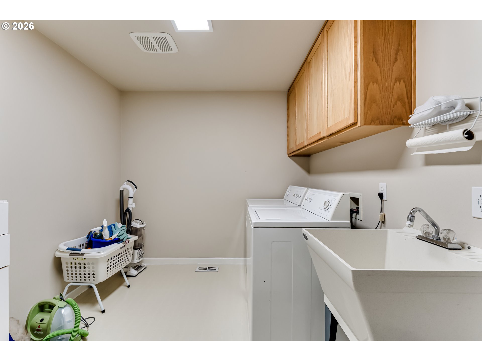 3593 Lawrence Street Eugene, OR 97405 - Photo 25 of 33 Utility Room