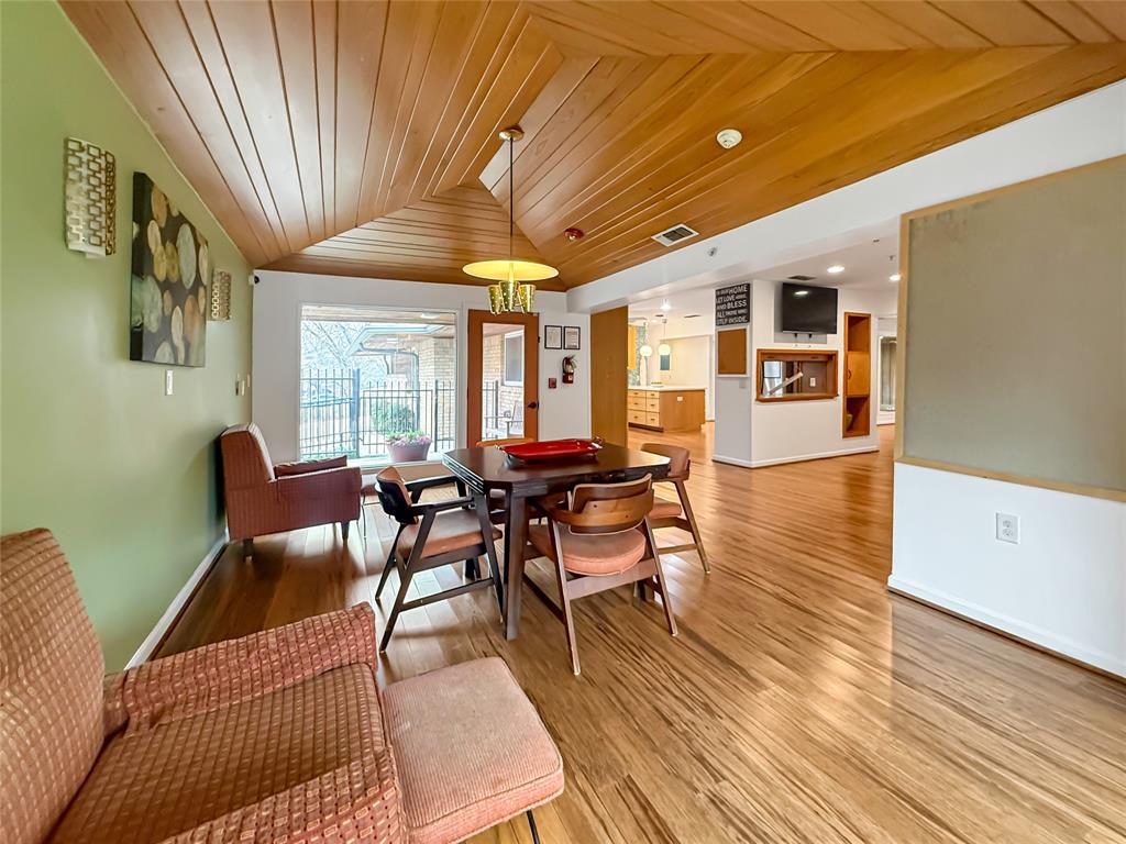 921 Northwest 9th Street Grand Prairie, TX 75050 - Photo 9 of 40