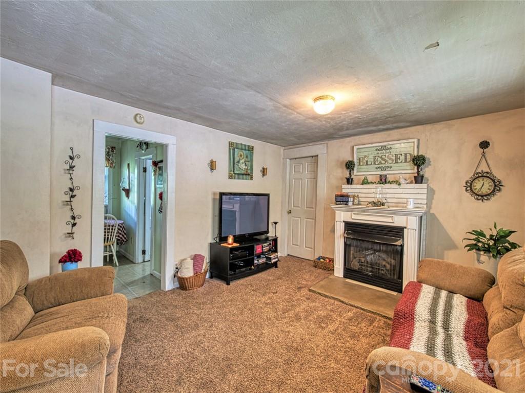 23 Newfound Road Asheville, NC 28806 - Photo 12 of 38 Gallery Image 12