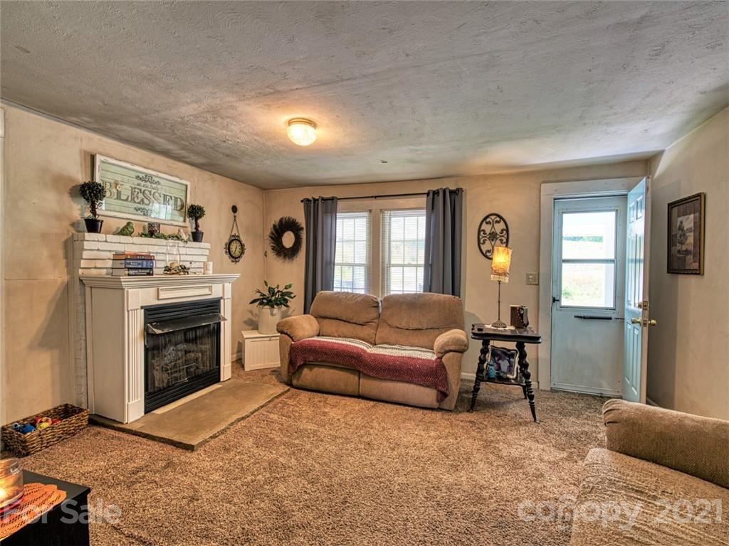 23 Newfound Road Asheville, NC 28806 - Photo 13 of 38 Gallery Image 13