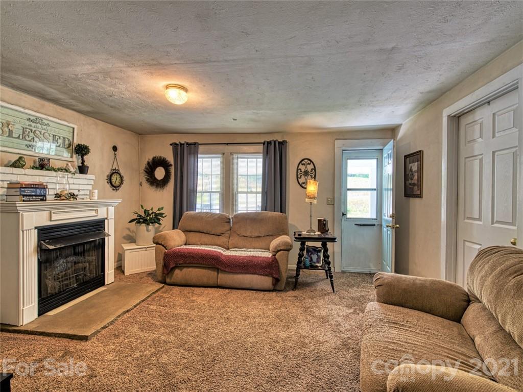 23 Newfound Road Asheville, NC 28806 - Photo 14 of 38 Gallery Image 14