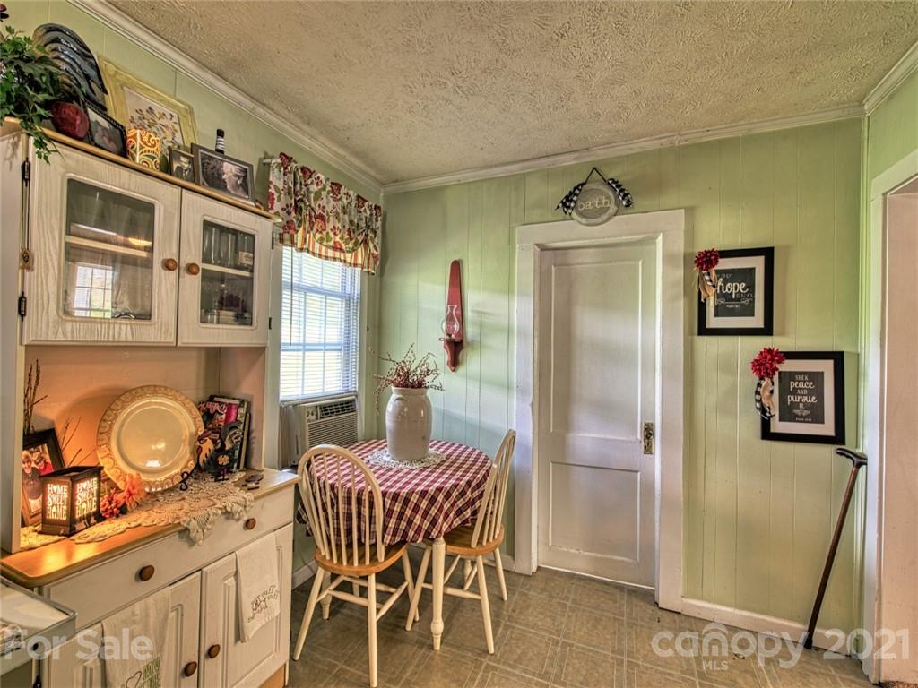 23 Newfound Road Asheville, NC 28806 - Photo 17 of 38 Gallery Image 17