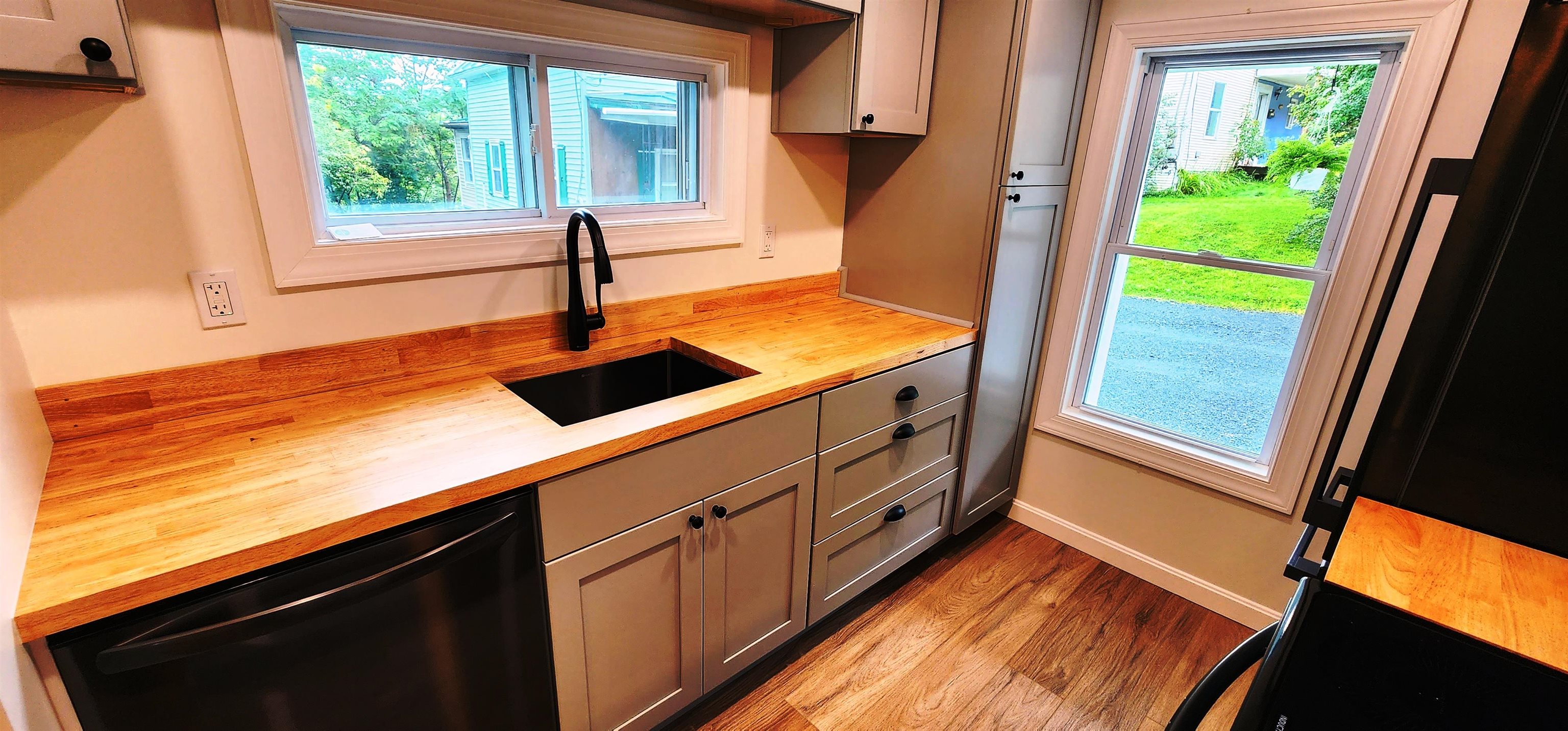 41 Foster Street Barre, VT 05641 - Photo 2 of 27