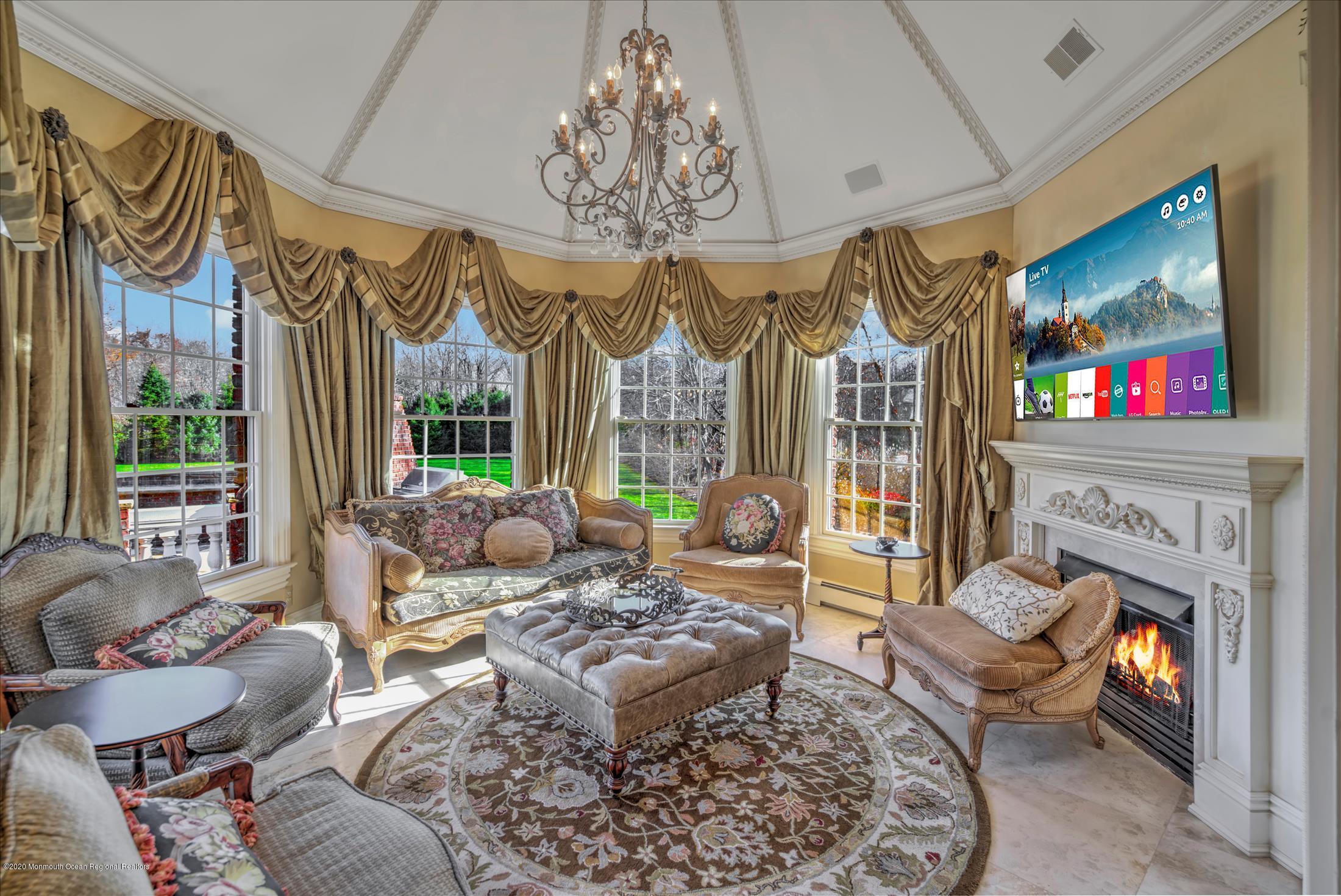 35 Rancho Polo Colts Neck, NJ 07722 - Photo 18 of 56 SUN ROOM