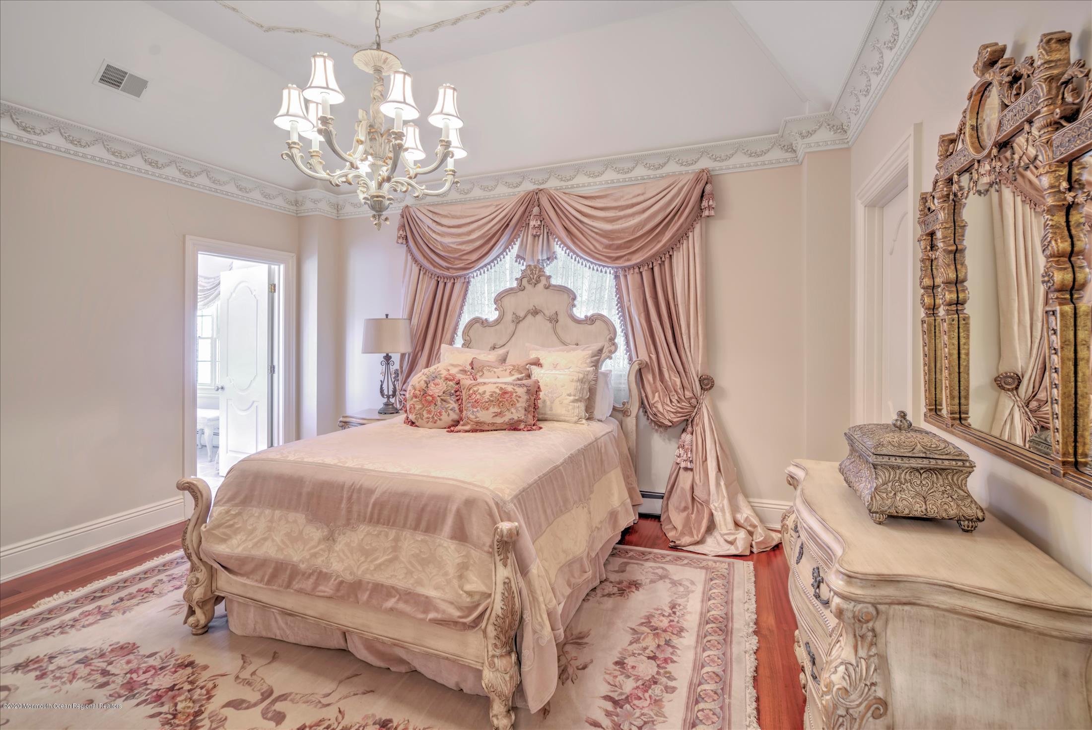 35 Rancho Polo Colts Neck, NJ 07722 - Photo 43 of 56 EN SUITE BEDROOM