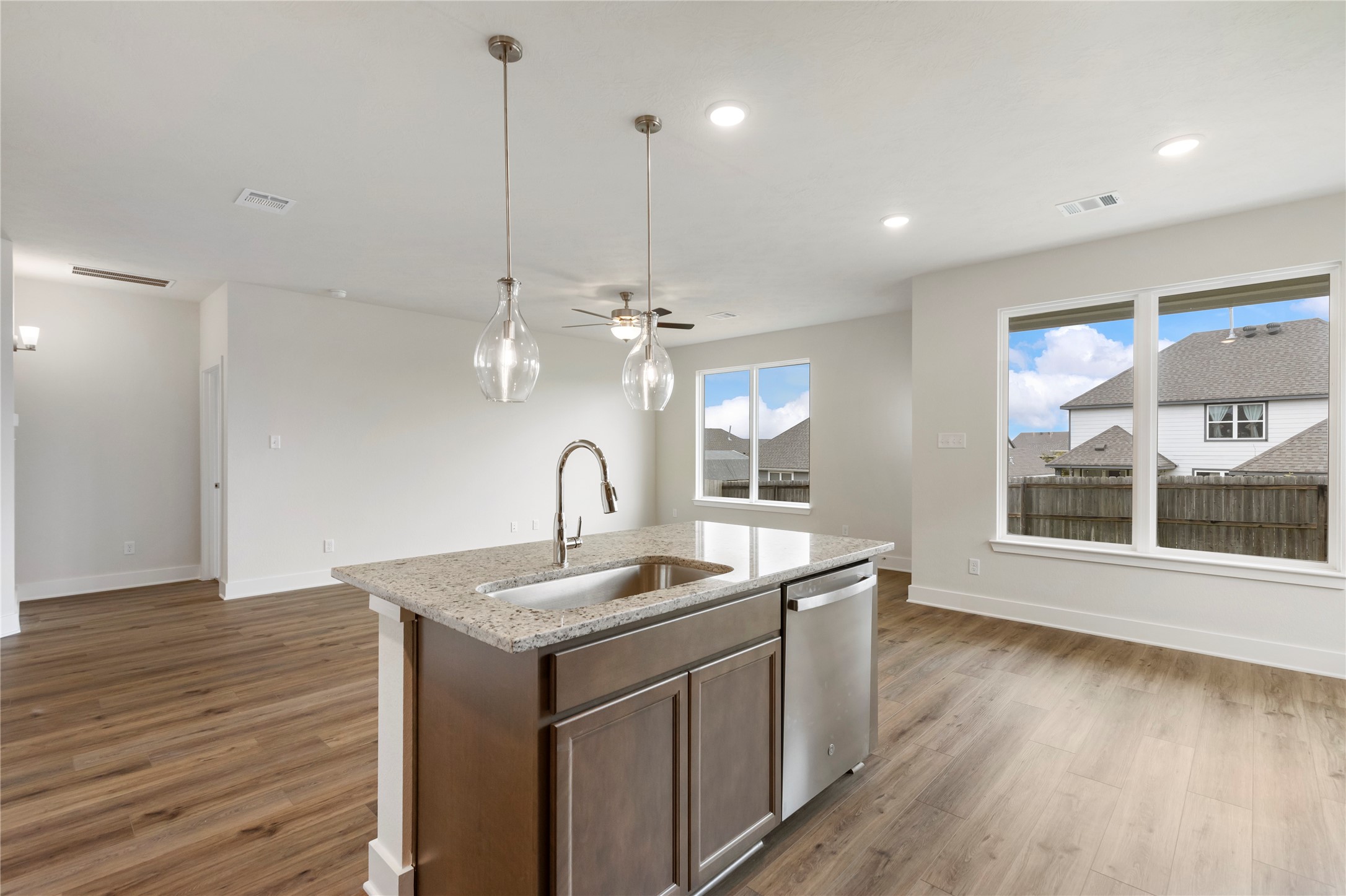 2033 Winepress Road Brenham, TX 77833 - Photo 17 of 43 Gallery Image 17
