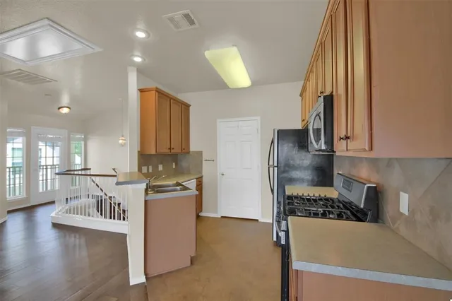 $1,575 | 1900 Scofield Ridge Parkway, Unit 3401, Austin, TX 78727