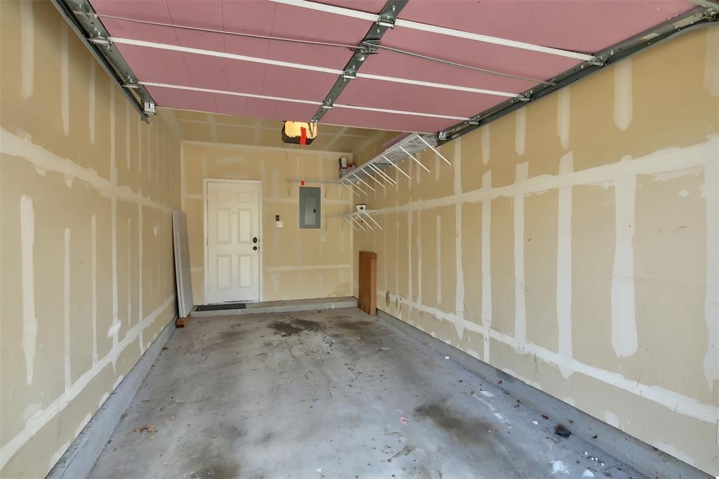 1900 Scofield Ridge Parkway, Unit 3401 Austin, TX 78727 - Photo 35 of 37 a view of a indoor garage