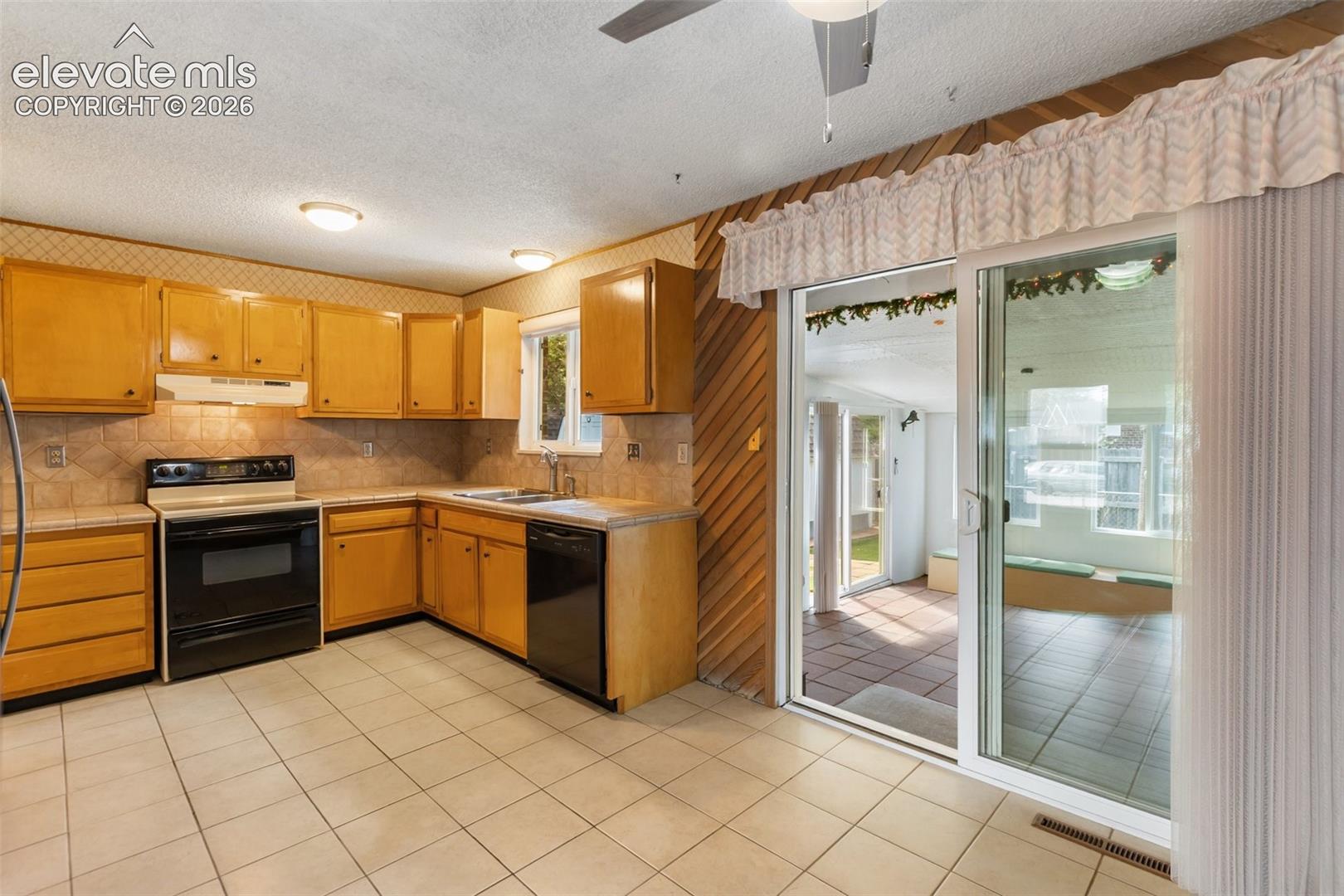 403 Shield Road Fountain, CO 80817 - Photo 16 of 44