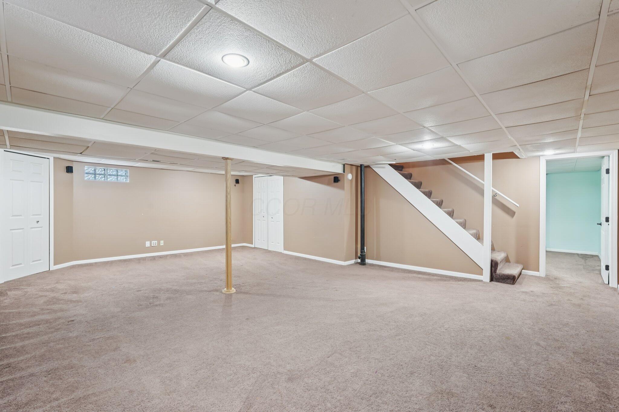 5644 Linworth Road Columbus, OH 43235 - Photo 23 of 31 42-web-or-mls-Linworth Rd-S1702-042