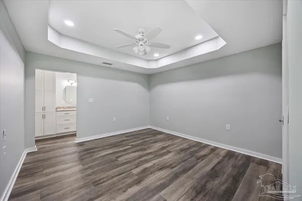 $925,000 | 5923 Michael Drive, Milton, FL 32583