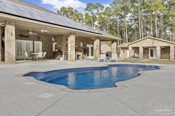 $925,000 | 5923 Michael Drive, Milton, FL 32583