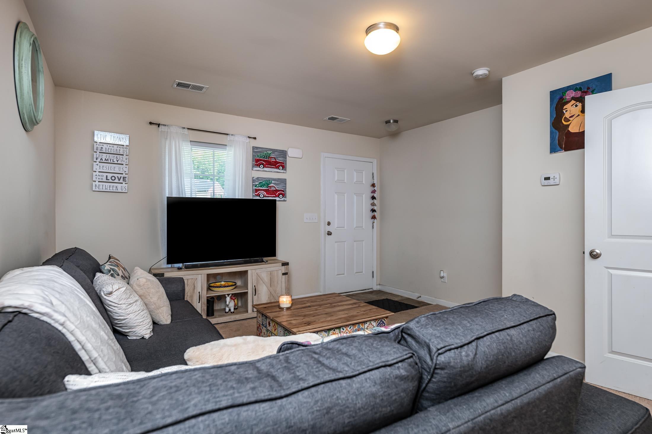 213 Old Timber Road Woodruff, SC 29388 - Photo 3 of 18 Gallery Image 3