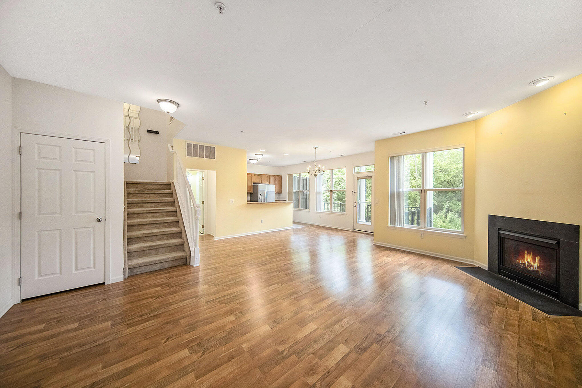 3197 Asher Road Ann Arbor, MI 48104 - Photo 5 of 28 005_sbp_54_698