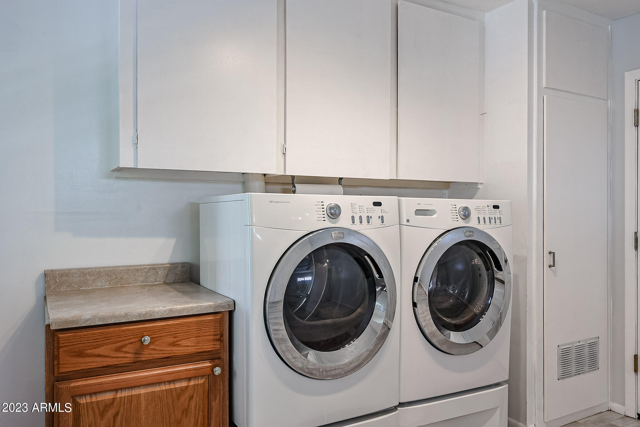 10838 West White Mountain Road Sun City, AZ 85351 - Photo 28 of 34 Washer Dryer