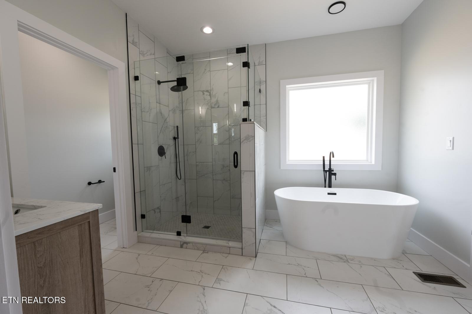 237 Laura Boling Loop Road Strawberry Plains, TN 37871 - Photo 13 of 27 Glass Shower