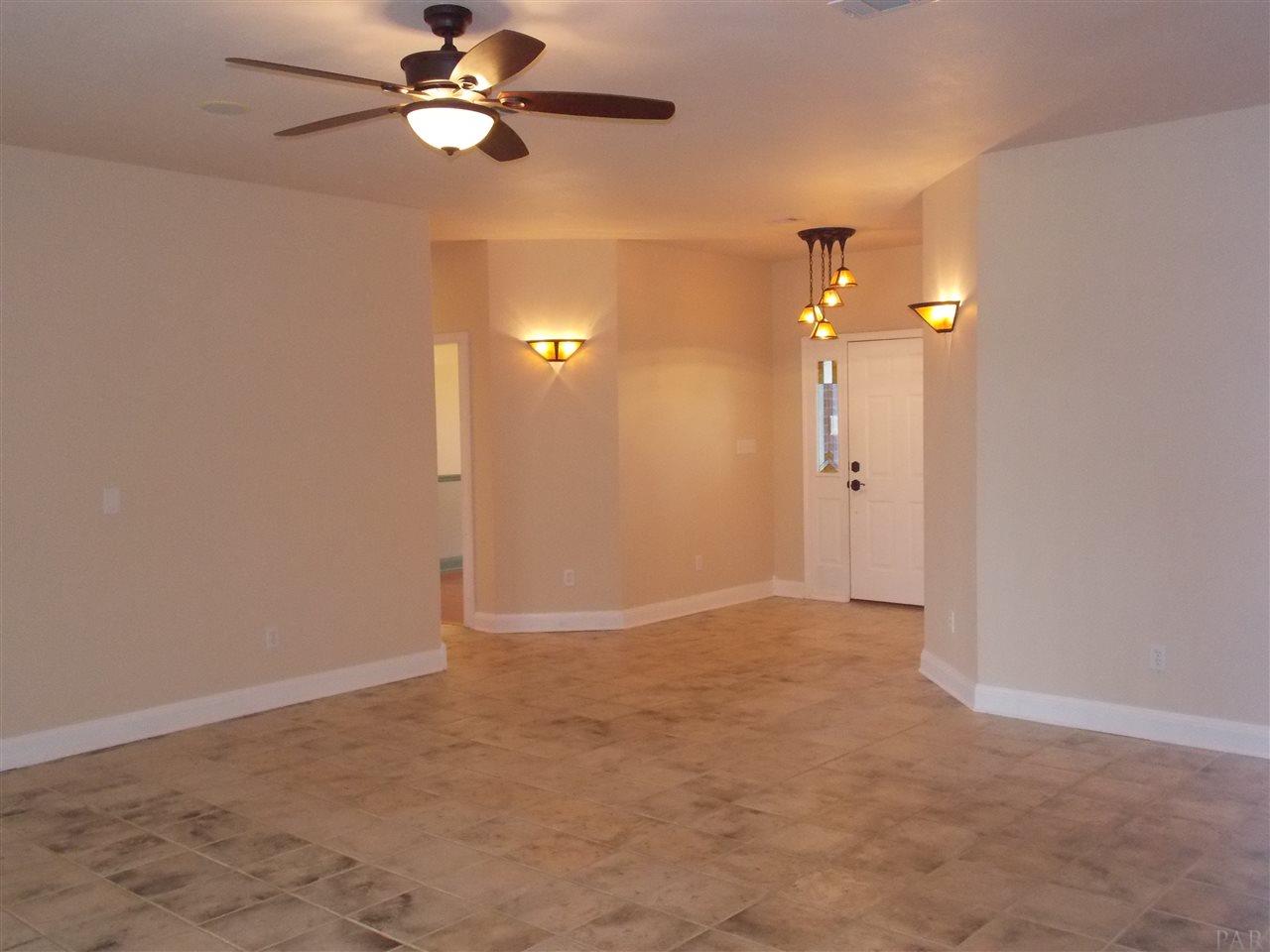 9639 Rebel Road Pensacola, FL 32526 - Photo 3 of 50 Gallery Image 3