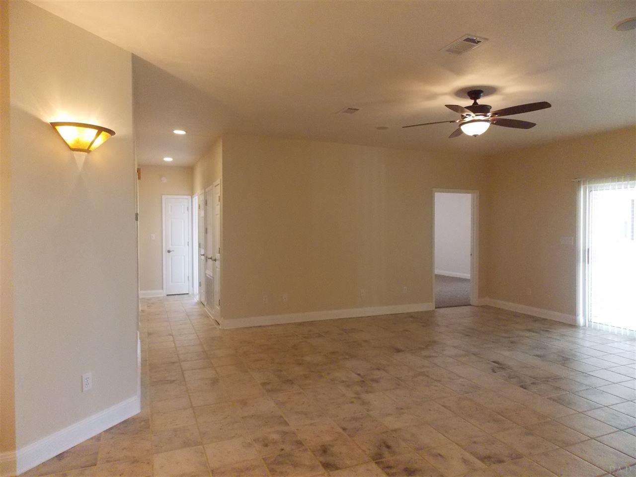 9639 Rebel Road Pensacola, FL 32526 - Photo 4 of 50 Gallery Image 4