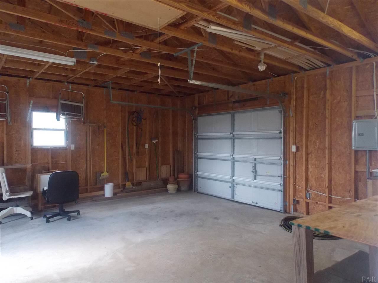 9639 Rebel Road Pensacola, FL 32526 - Photo 7 of 50 Gallery Image 7
