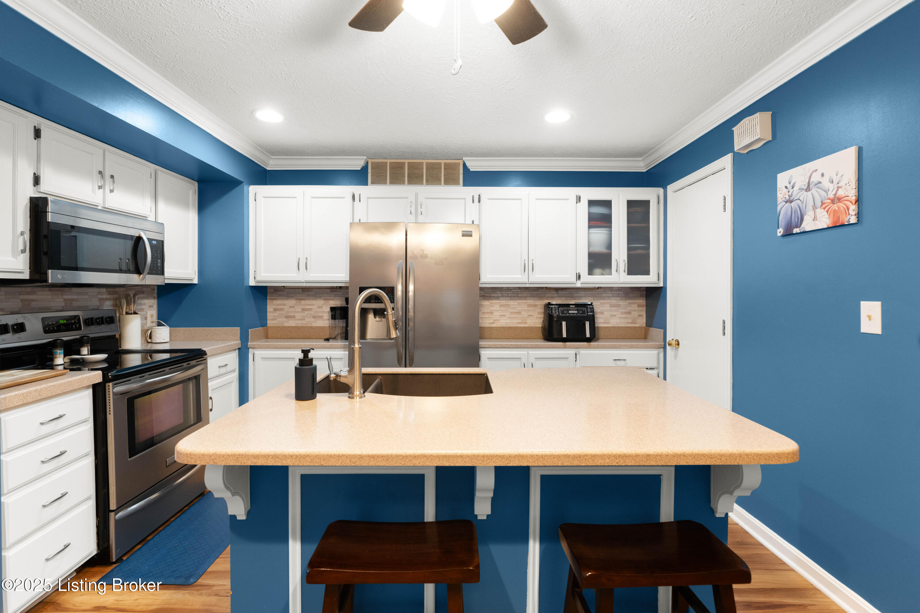 252 Moser Road Louisville, KY 40223 - Photo 11 of 31 DSC05606