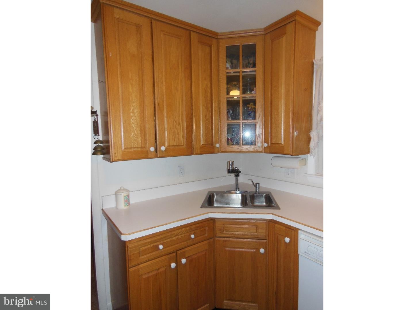19 Rockland Road Ewing, NJ 08638 - Photo 11 of 24 Kitchen