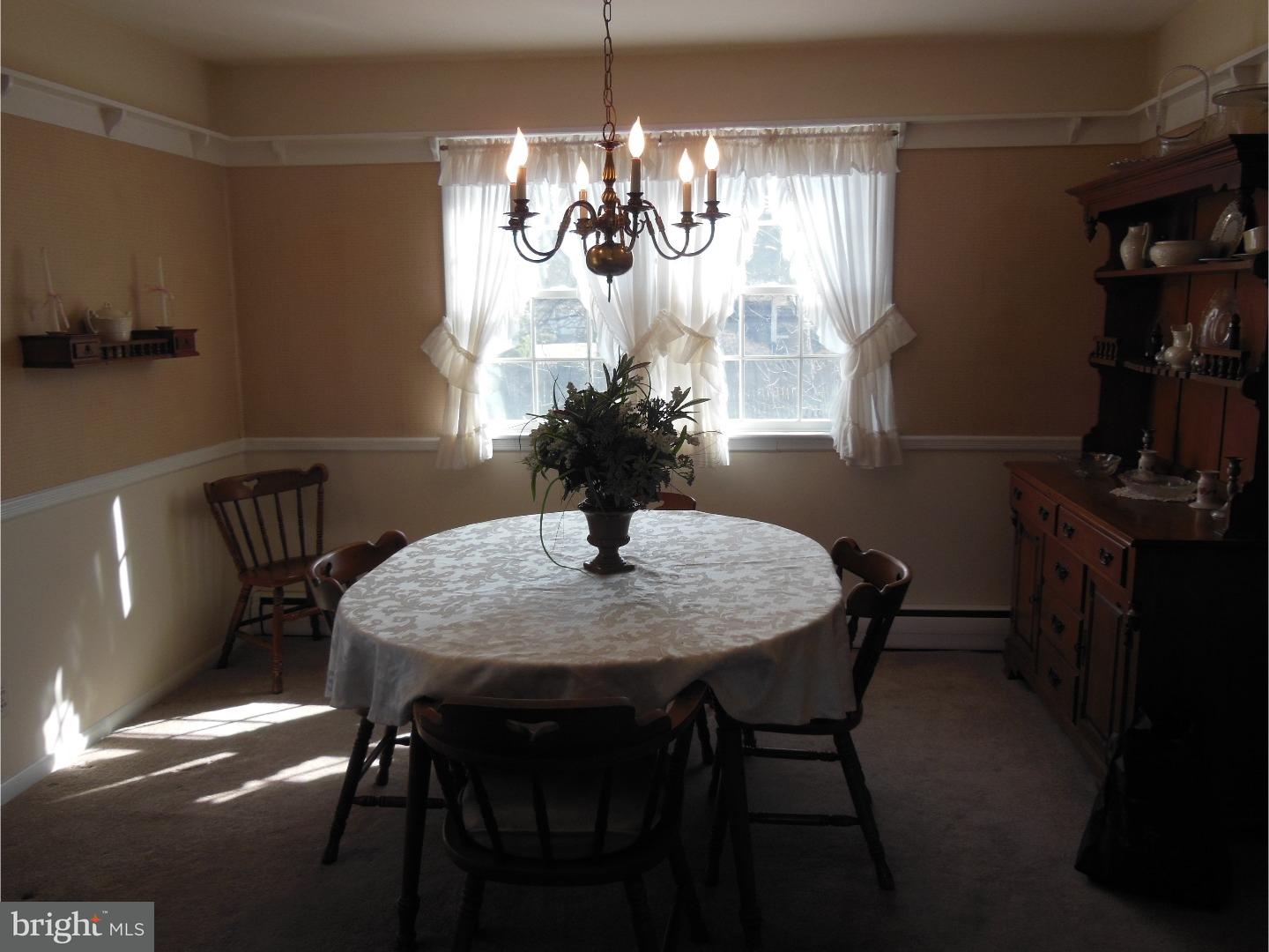 19 Rockland Road Ewing, NJ 08638 - Photo 8 of 24 Dining Room