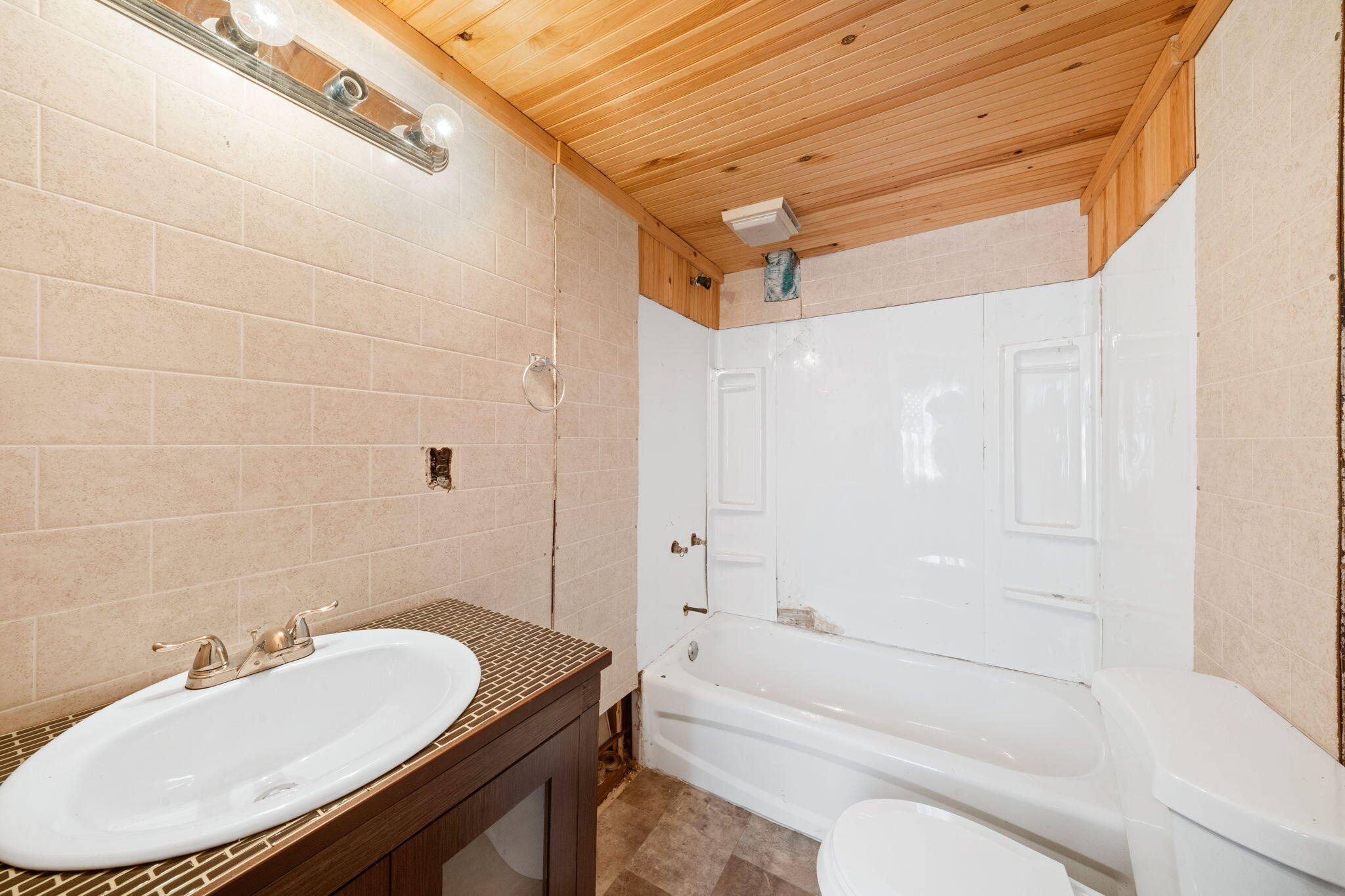 476 East Thorndike Road Thorndike, ME 04986 - Photo 17 of 33 17-web-or-mls-DSC00420