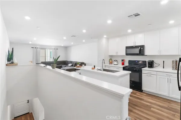 $393,000 | 466 North Glenwood Avenue, Rialto, CA 92376