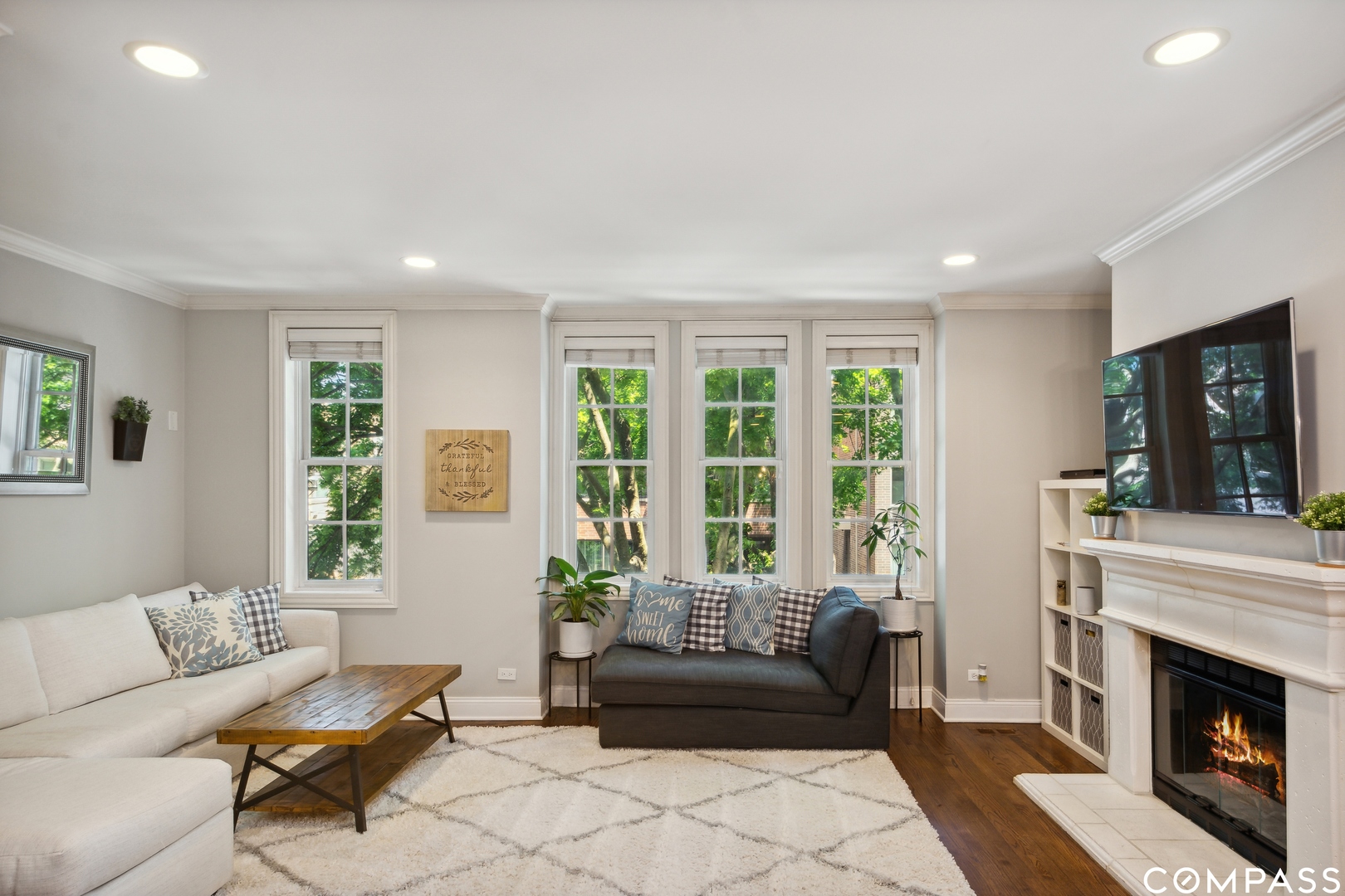 2147 West Rice Street, Unit 2E Chicago, IL 60622 - Photo 2 of 16