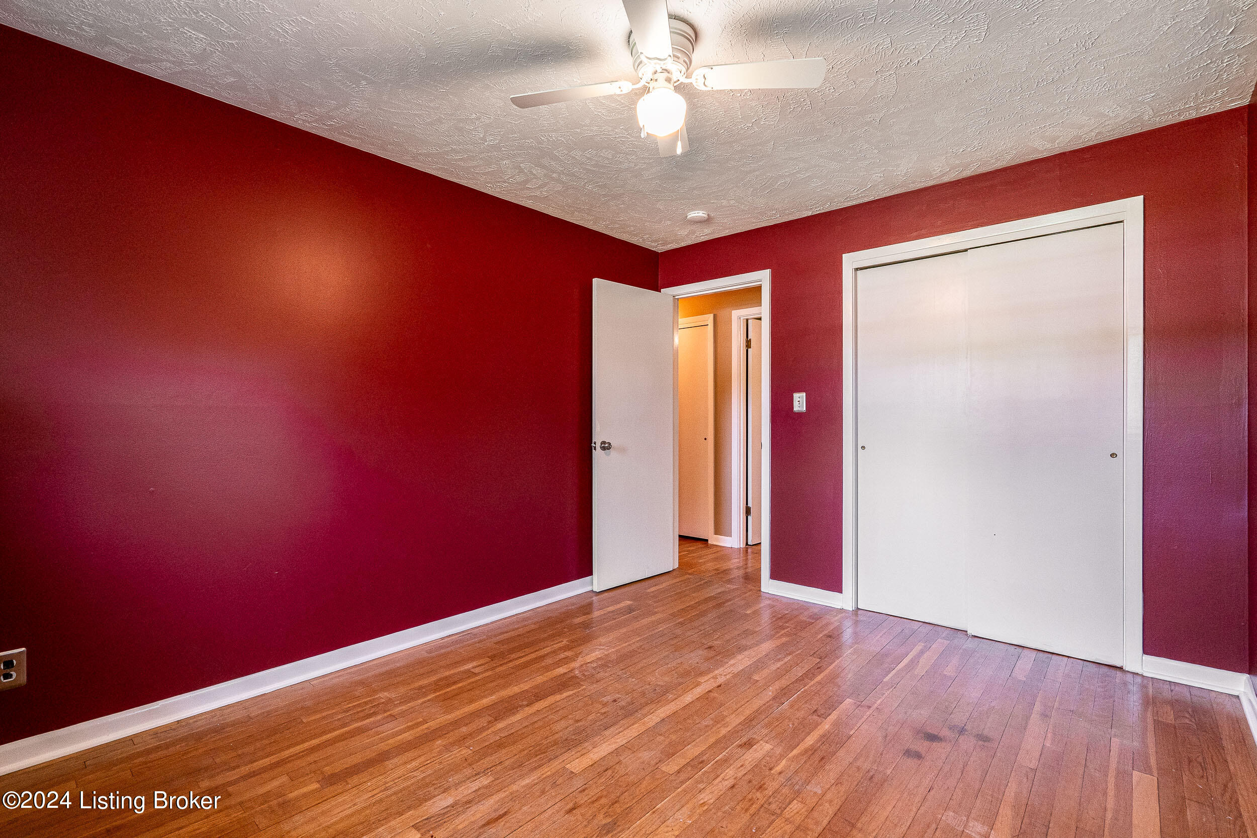 6421 Fernview Road Louisville, KY 40291 - Photo 33 of 52 6421 Fernview Road-47