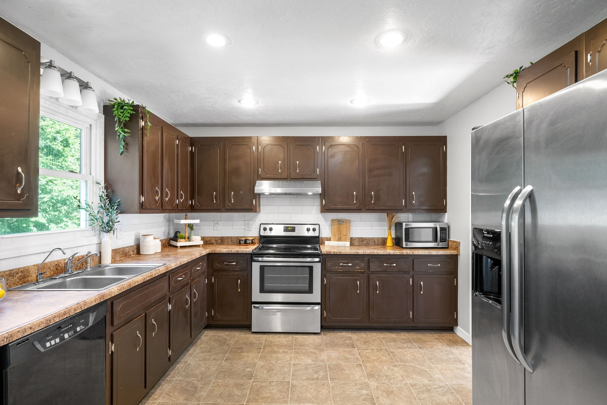 1713 Setter Road Clarksville, TN 37042 - Photo 14 of 38 Gallery Image 14