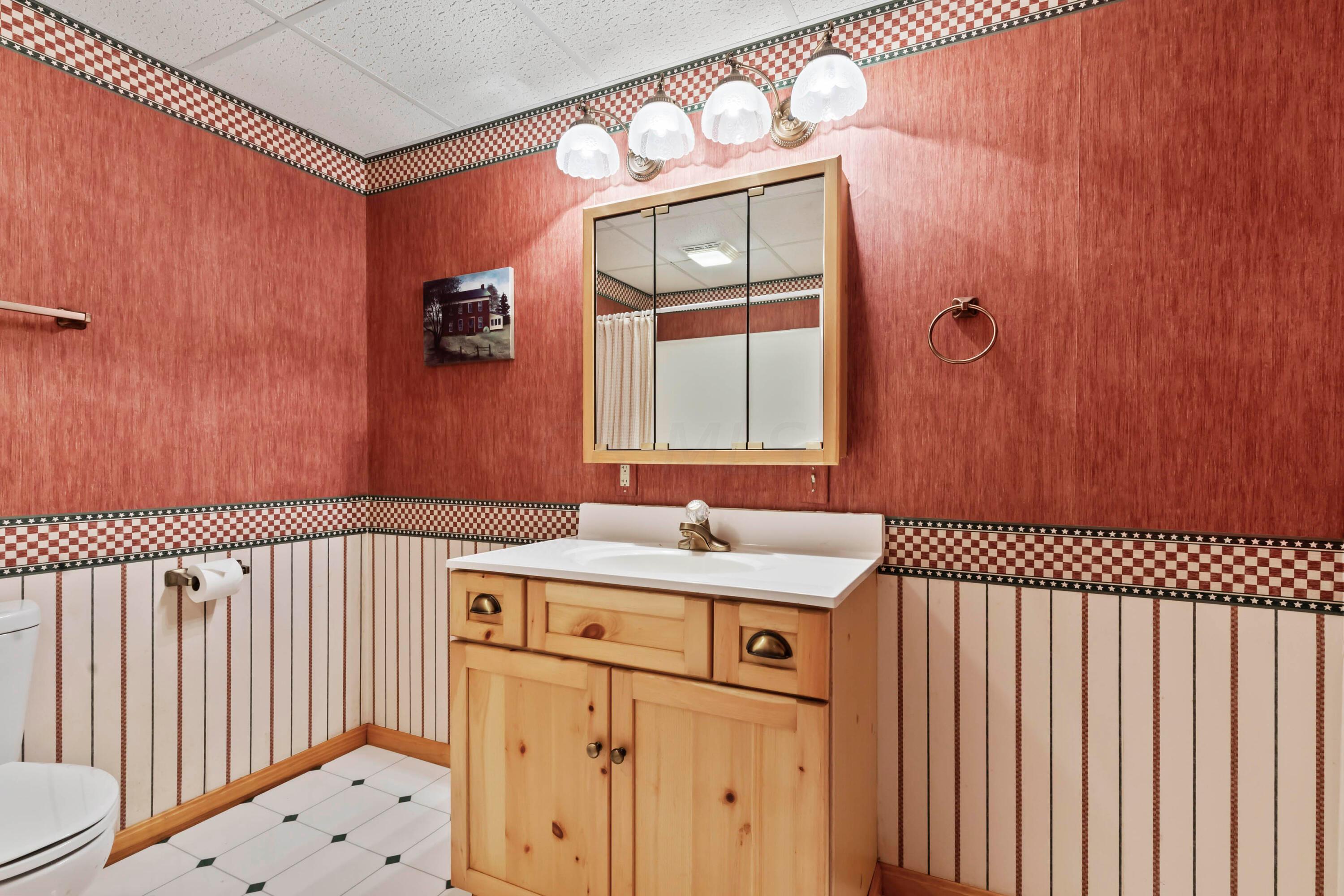 11121 Tucker Road Mount Vernon, OH 43050 - Photo 31 of 50 LL Full Bath