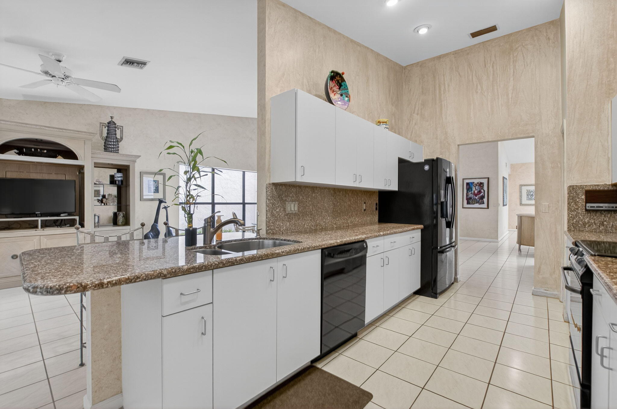 22848 Marbella Circle Boca Raton, FL 33433 - Photo 3 of 34 17-web-or-mls-019_DSC_0091