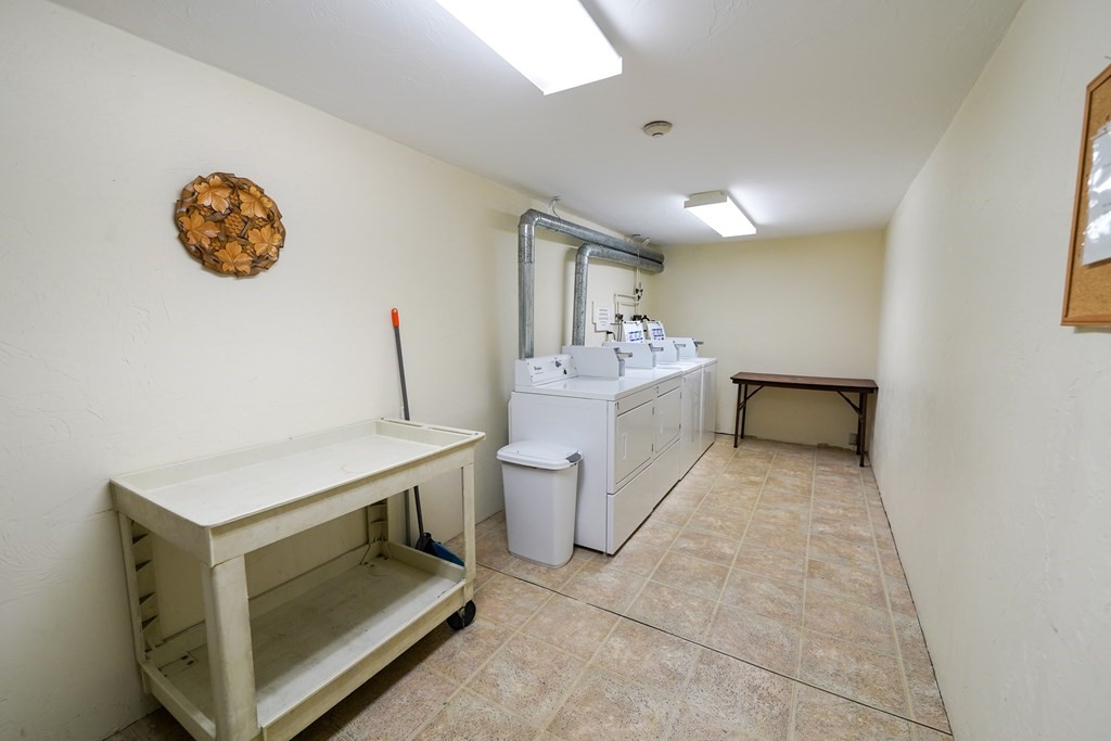 6 Inverness Avenue, Unit 9 Worcester, MA 01604 - Photo 18 of 19 Gallery Image 18