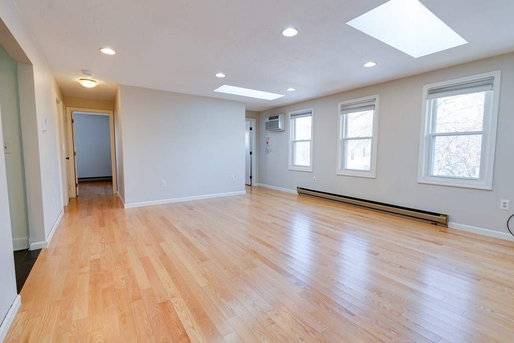 6 Inverness Avenue, Unit 9 Worcester, MA 01604 - Photo 4 of 19 Gallery Image 4
