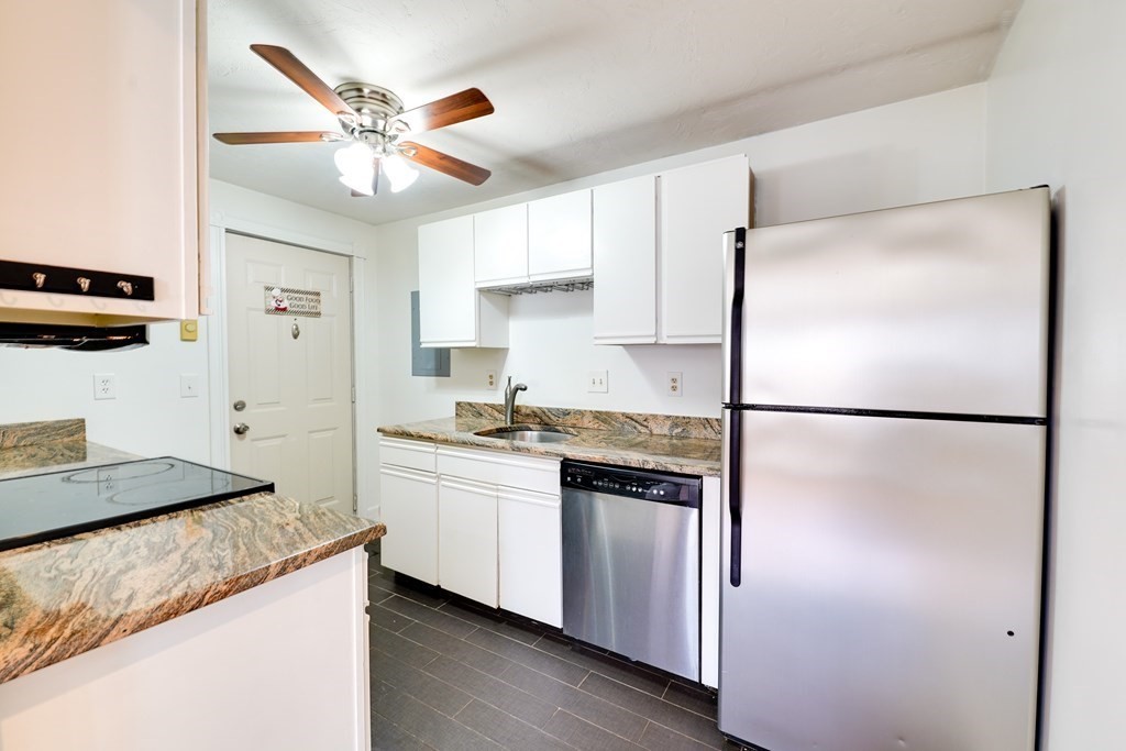 6 Inverness Avenue, Unit 9 Worcester, MA 01604 - Photo 7 of 19 Gallery Image 7