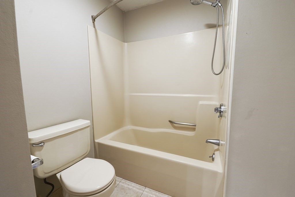 6 Inverness Avenue, Unit 9 Worcester, MA 01604 - Photo 10 of 19 Gallery Image 10
