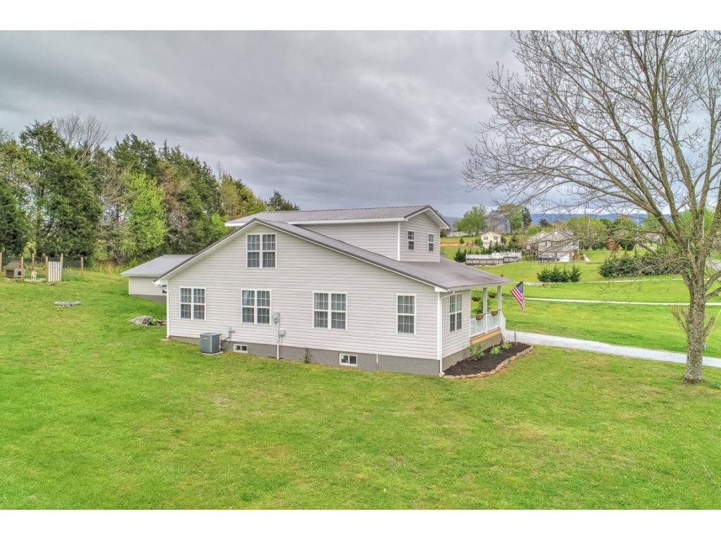 505 Calico Road Afton, TN 37616 - Photo 2 of 33 Photo 2