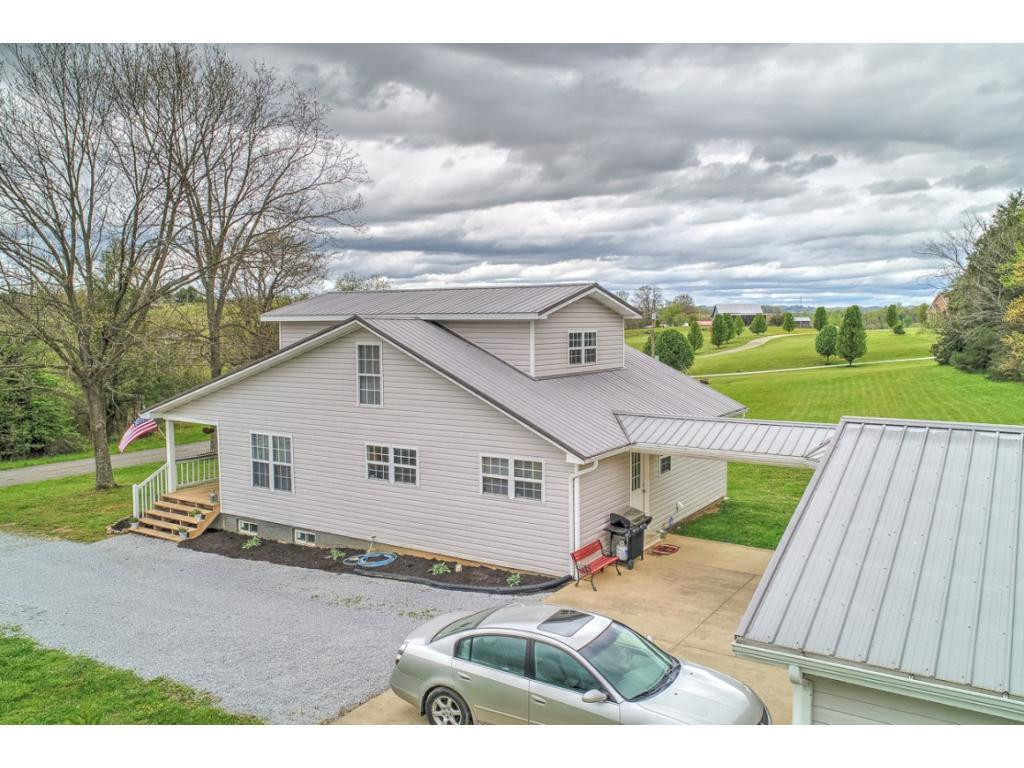 505 Calico Road Afton, TN 37616 - Photo 4 of 33 Photo 4